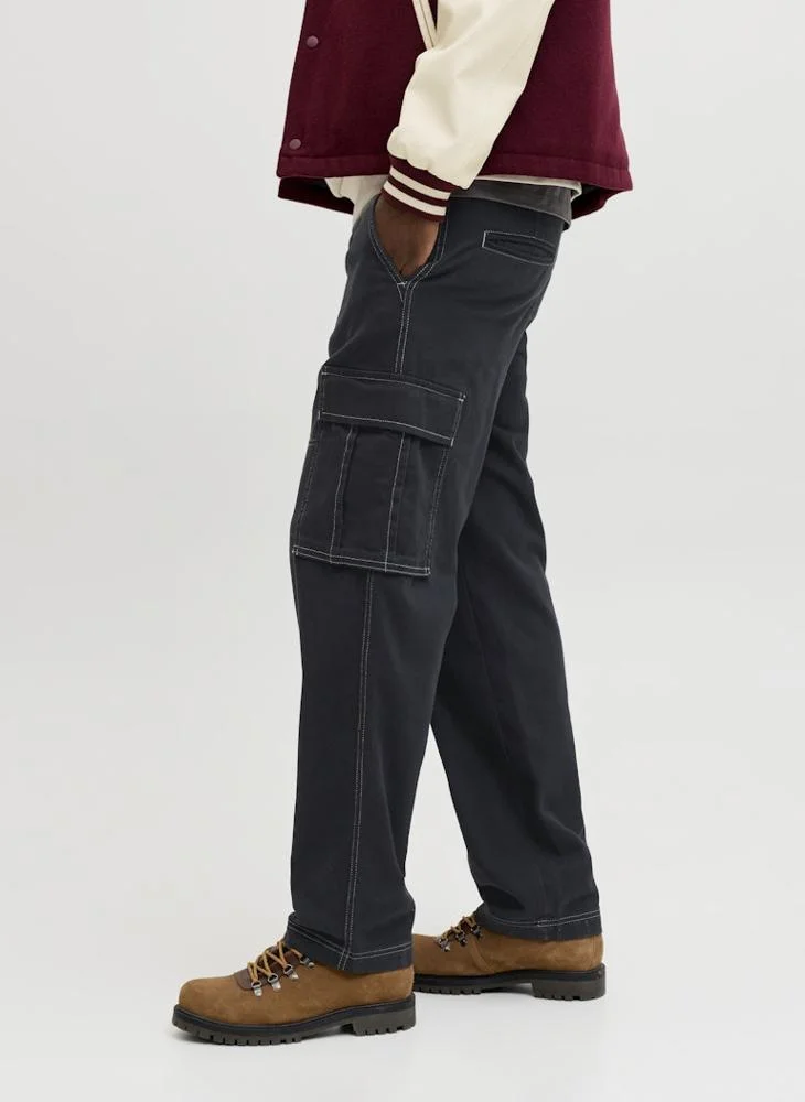 JACK & JONES  Contrast Loose fit cargo pants for Men | Best Price UAE